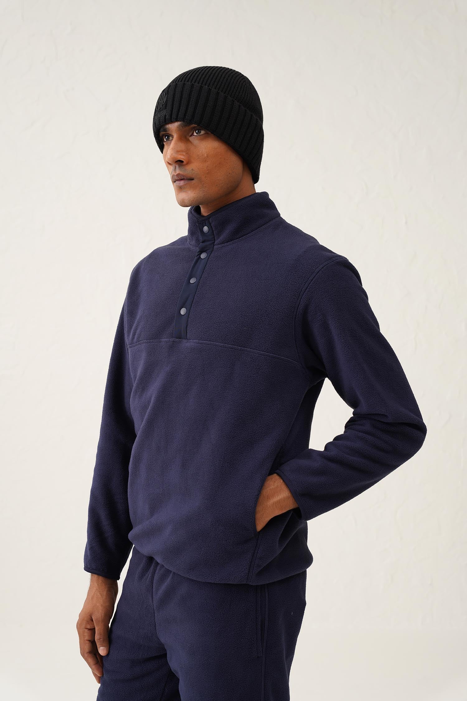 Basic Fleece Pullover