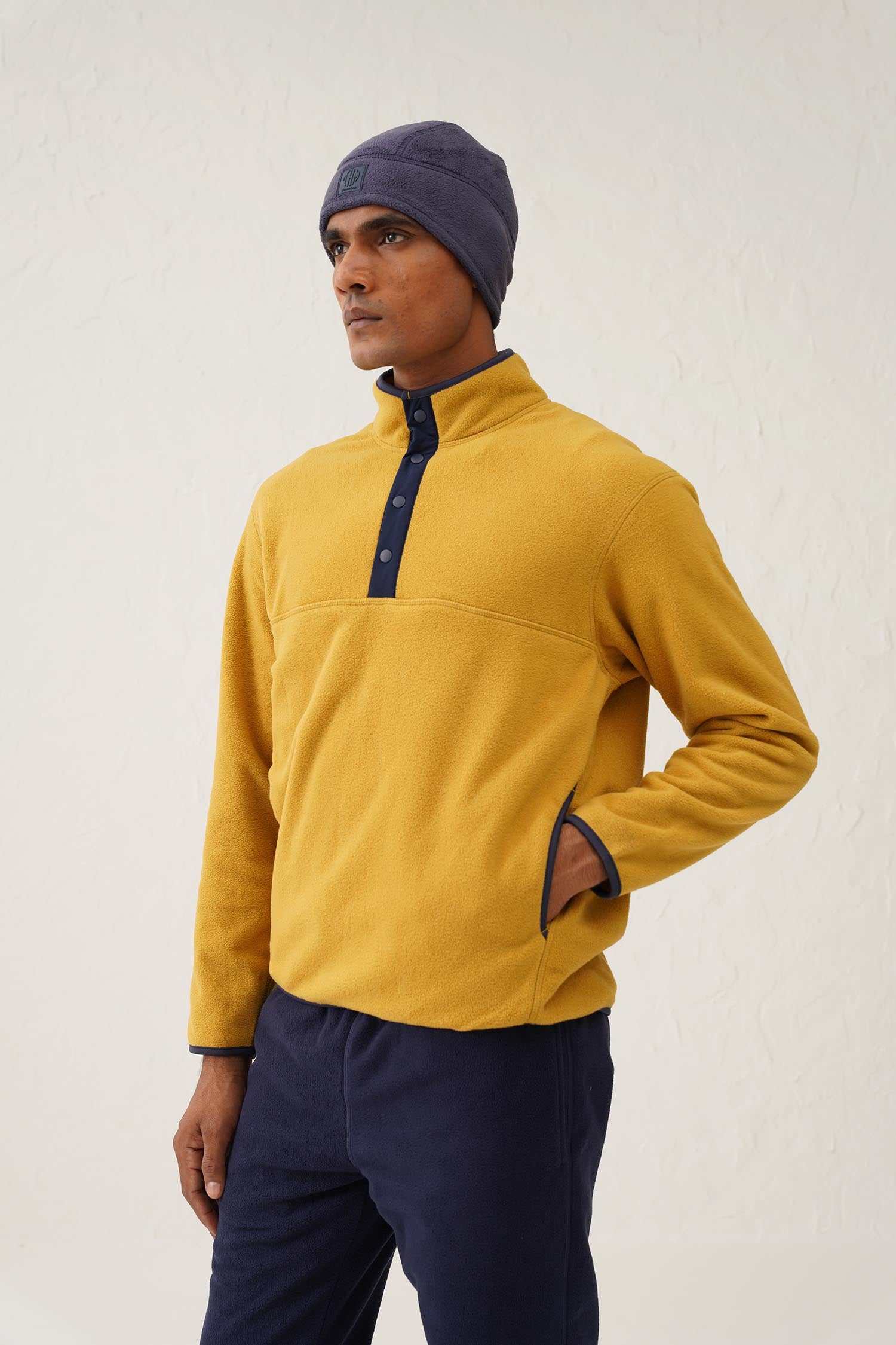 Basic Fleece Pullover