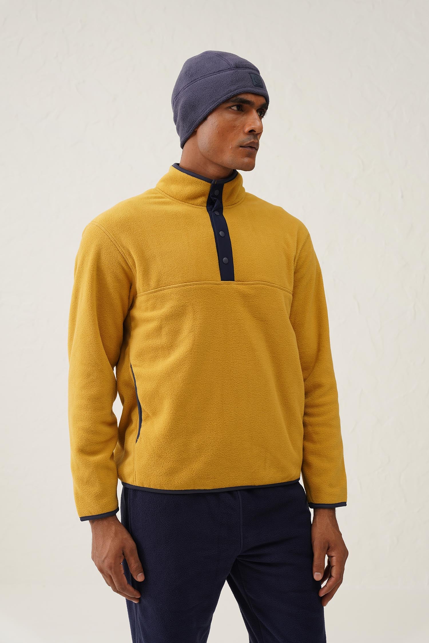 Basic Fleece Pullover